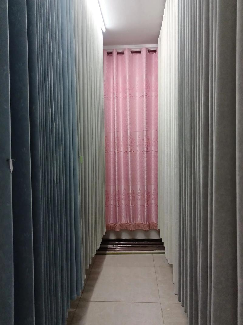 夏日家居舒适度的秘密武器——遮阳帘选购指南
